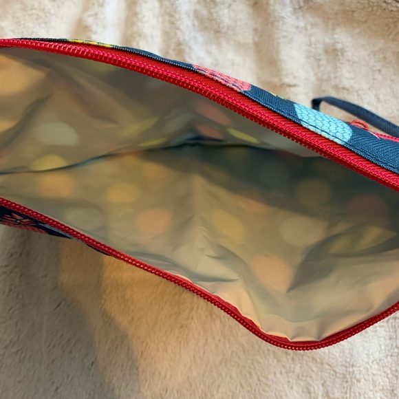 Waterproof Travel bag pineapple print - Picture 4 of 4